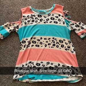 Boutique shirt. Size large.